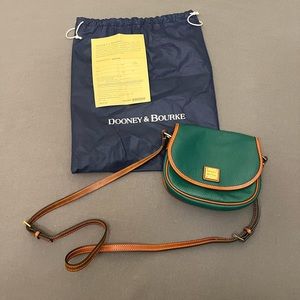 Green Dooney & Bourke shoulder bag - never used with authentication certificate